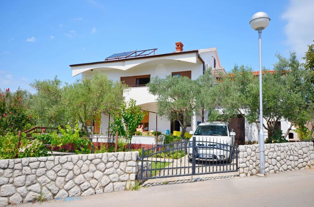 Apartments Ivanka Krk Town Exterior foto